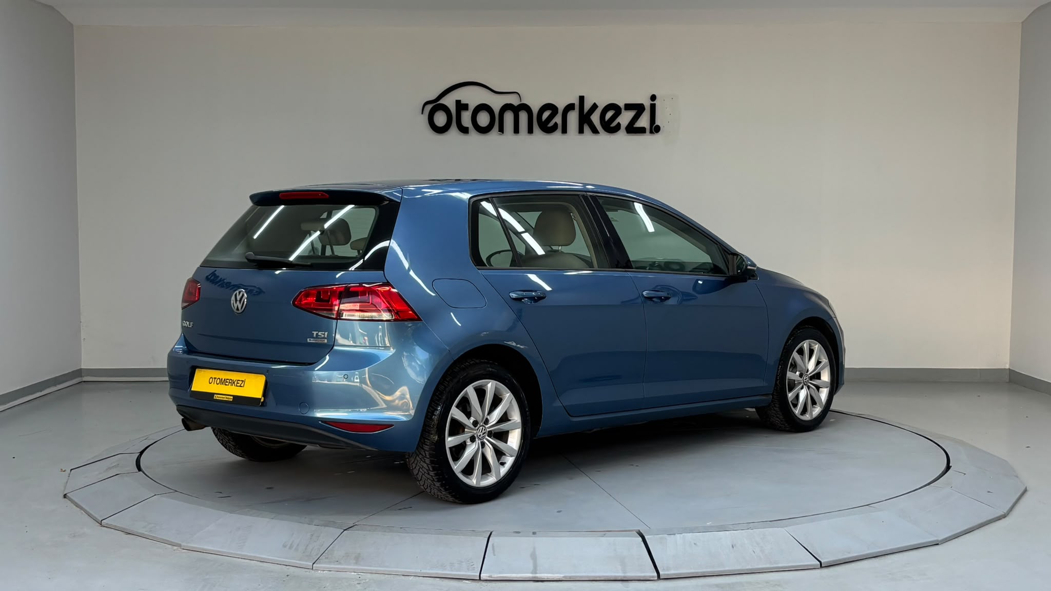 VOLKSWAGEN GOLF 5